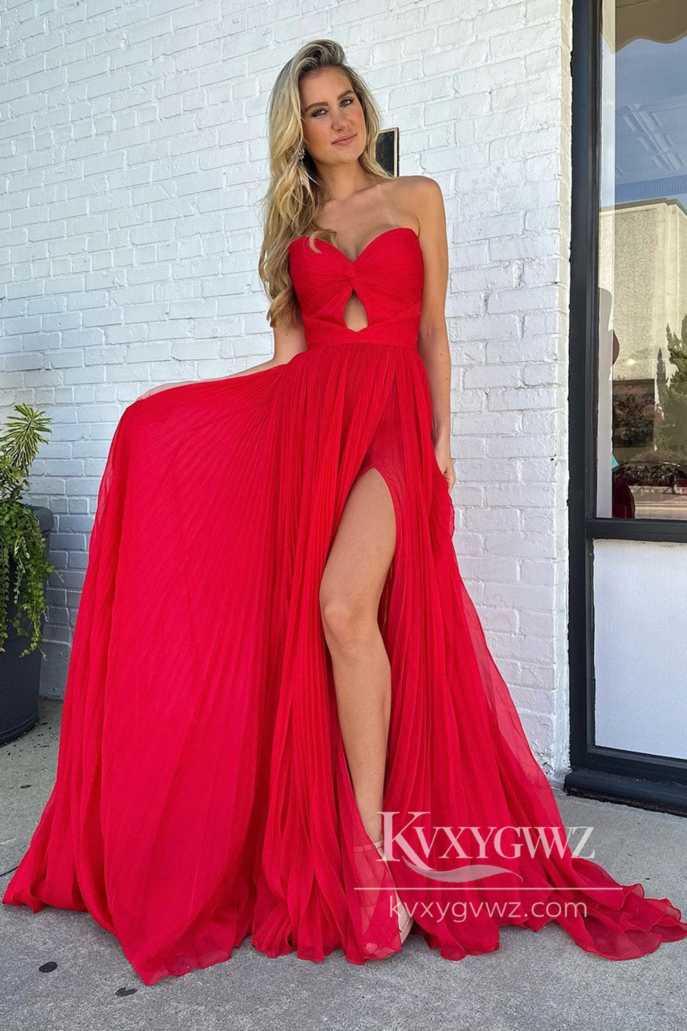 Charming A Line Sweetheart Evening Gown Pleat Chiffon Long Prom Dress with Slit LF634
