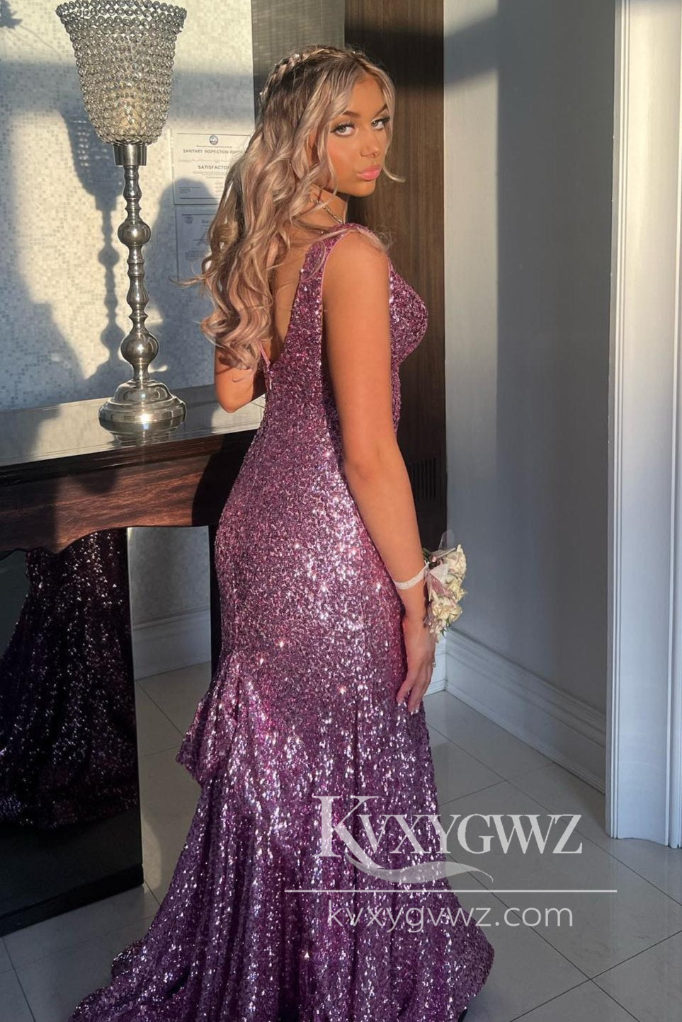 Stunning Mermaid Sequins Evening Gown V Neck Sequins Prom Dress LF641