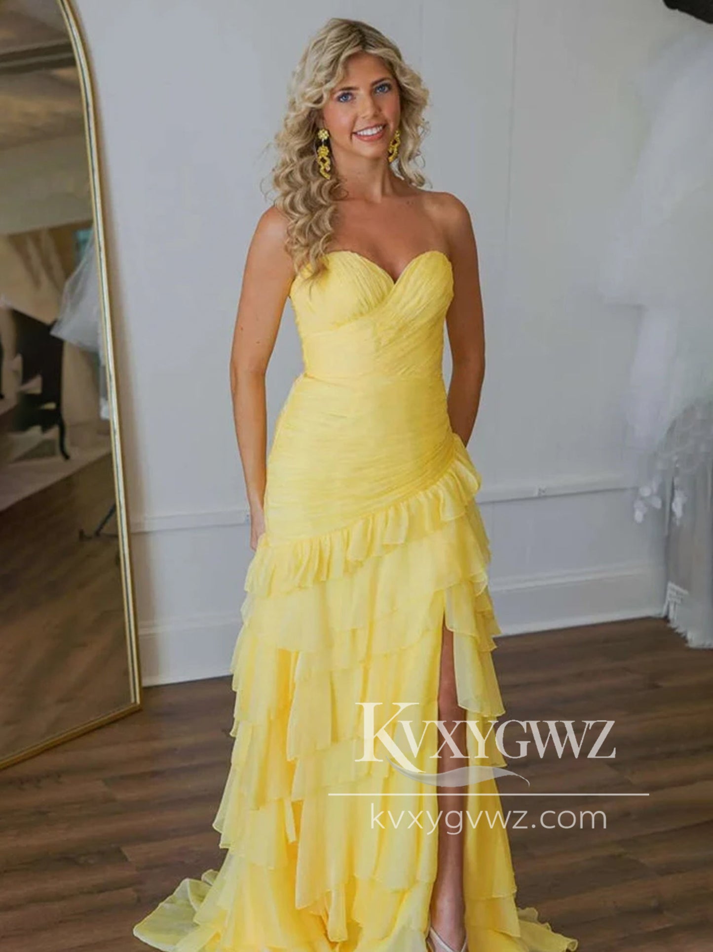 Stunning Sweetheart Evening Gown Yellow Ruffles Chiffon Prom Dress with Slit LF653