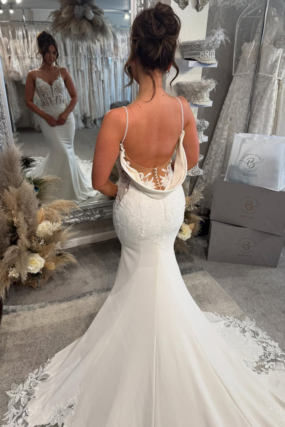 Bohemian Mermaid V Neck Satin Long Wedding Dresses Gown with Appliques HS806