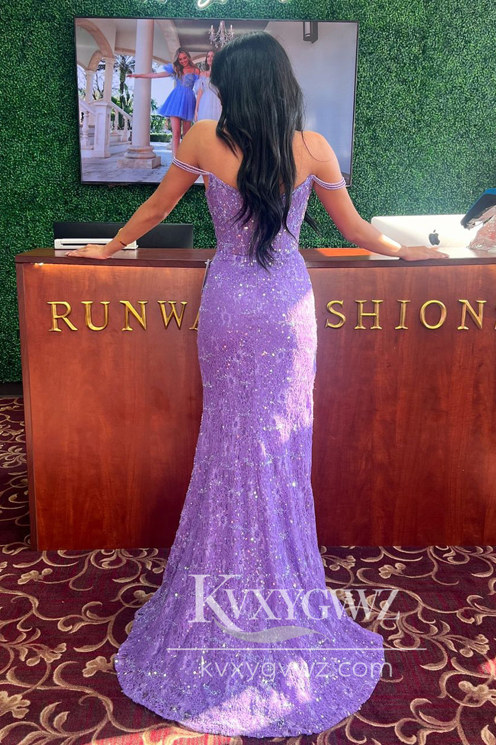 Charming Mermaid Evening Gown Scoop Neck Purple Lace Long Prom Dress with Beading LF703