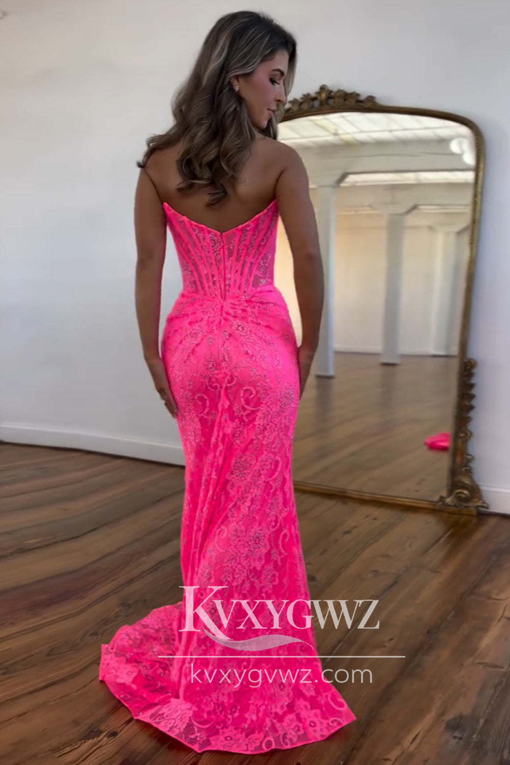 Charming Mermaid Evening Gown Scoop Neck Pink Lace Long Prom Dress with Slit LF710