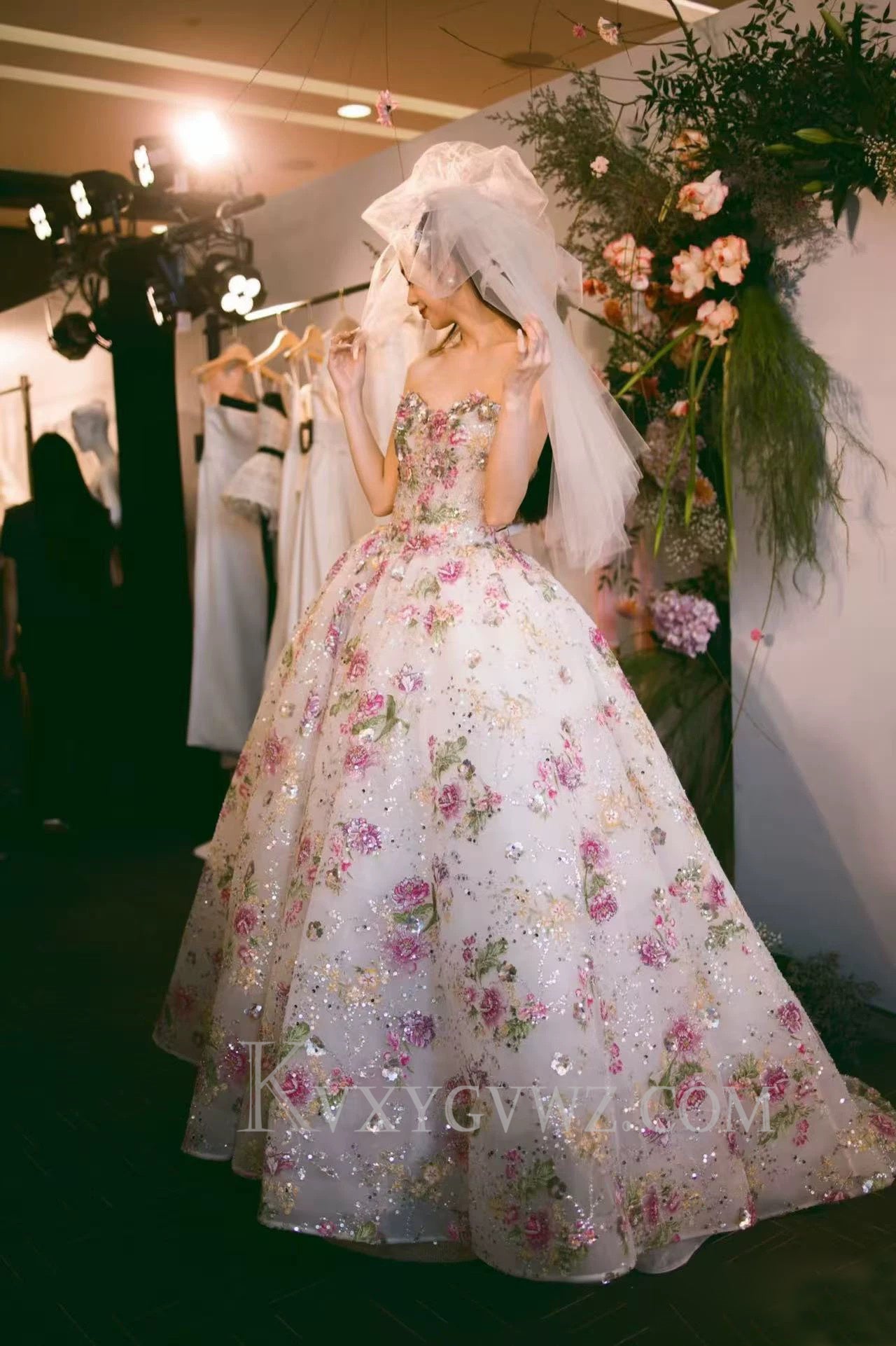 Elegant Sweetheart 3D Lace Appliqued Floor Length Prom Dress LF371
