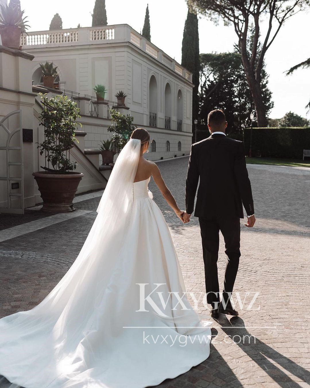 Ball Gown Sweetheart Satin Wedding Dresses Gown With Sweep Train HS727