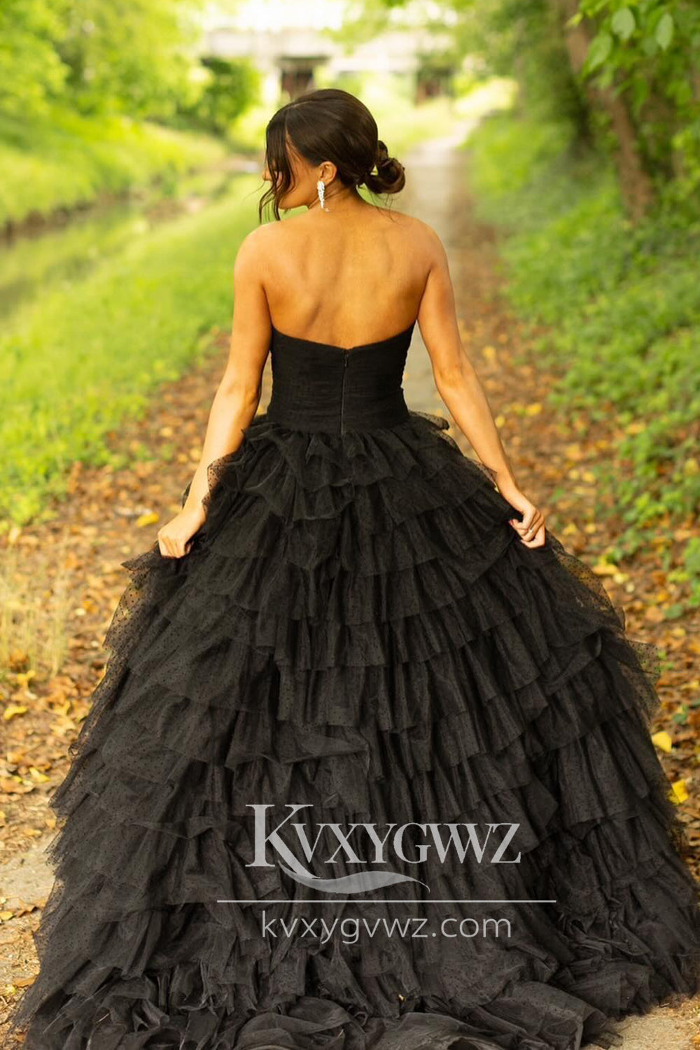 Stunning A Line Sweetheart Evening Gown Black Dot Tiered Tulle Prom Dress Gown with Slit LF746