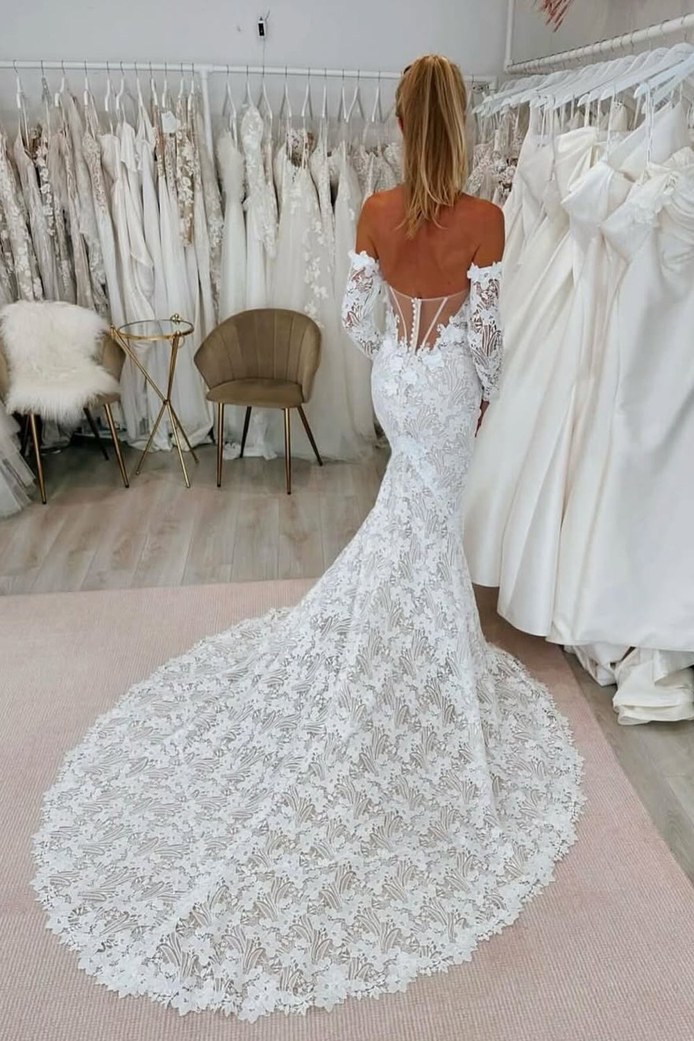 Graceful Mermaid Lace Long Wedding Dresses Gown with Appliques HS829