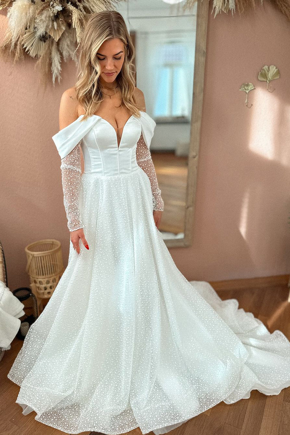 Bohemian Off the Shoulder Sequins Wedding Dresses Gown with Long Sleeves HS868