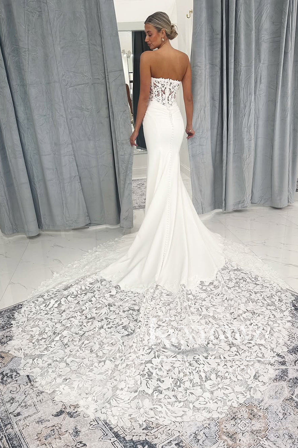 Mermaid Strapless White Satin Wedding Dresses Gown with Lace Appliques HS821