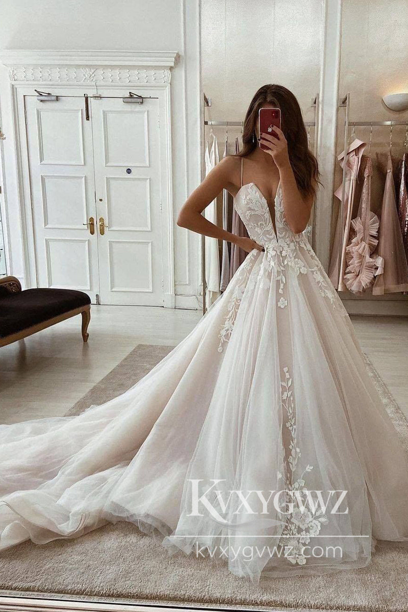 Graceful Ball Gown V Neck Tulle Wedding Dresses Gown with Appliques HS894