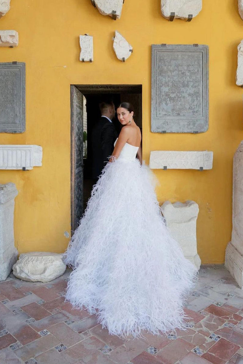 A-Line Strapless Satin Wedding Dresses Gown with Feather HS734