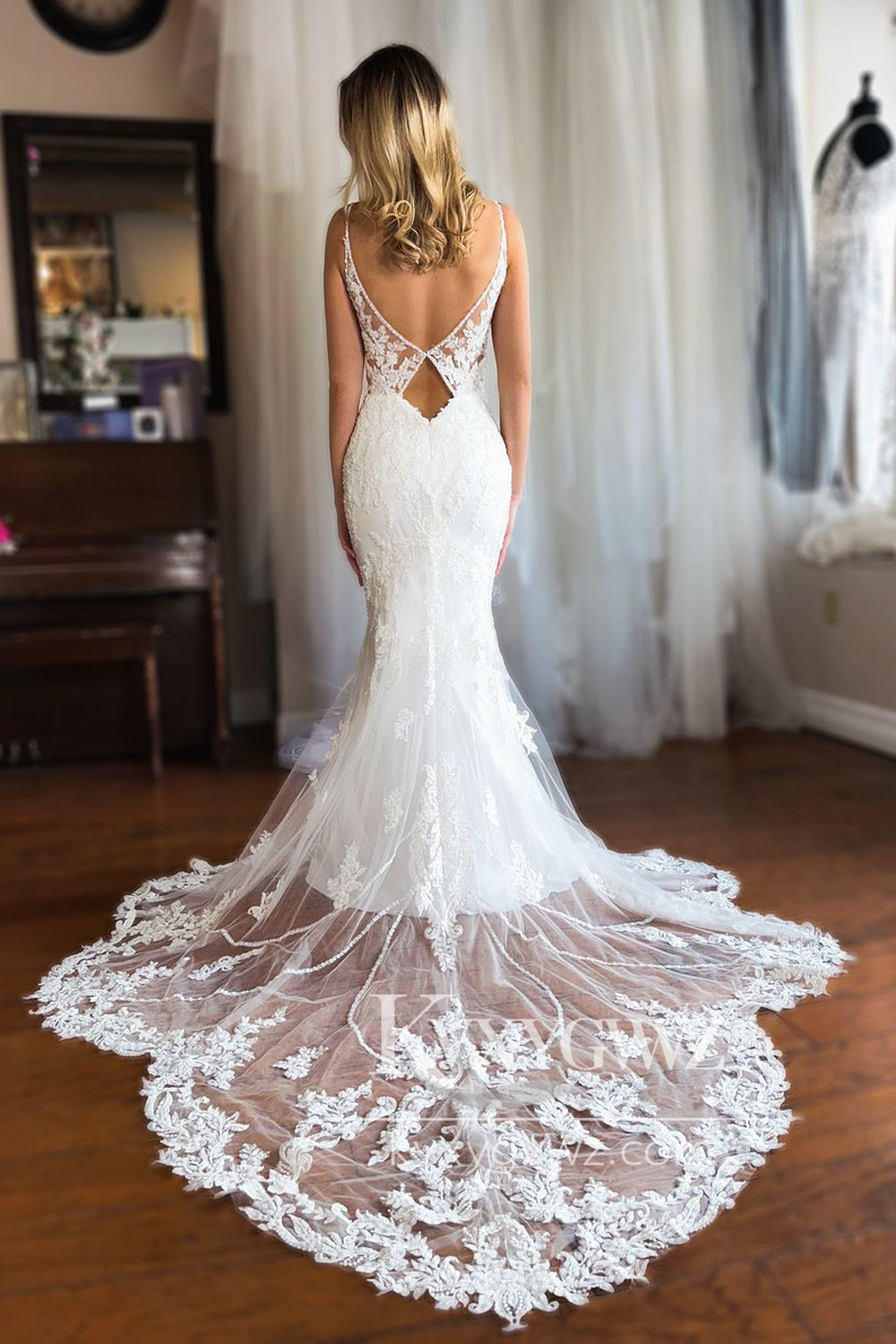 Romantic Mermaid V Neck Lace Long Wedding Dresses Gown HS911