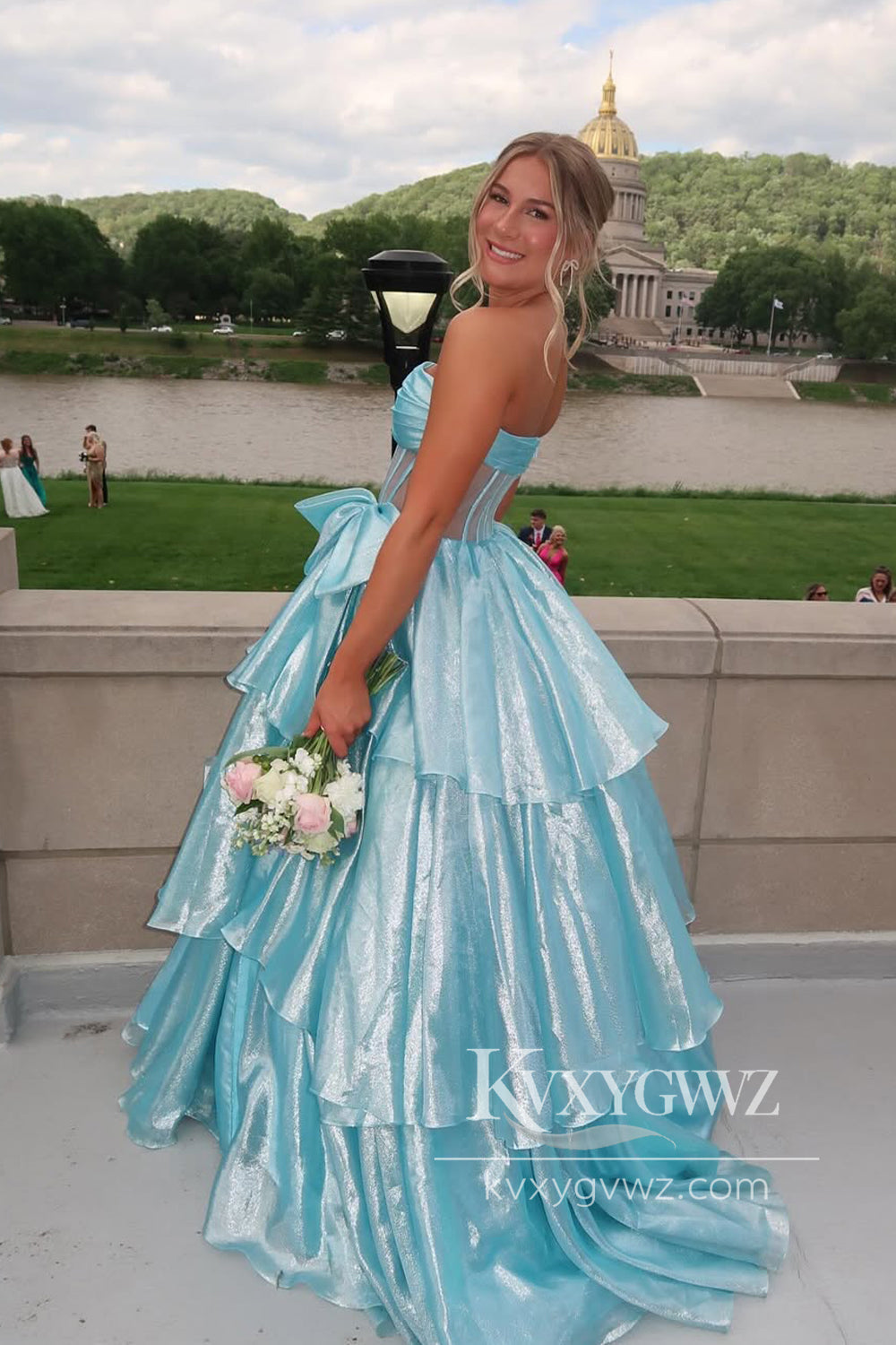 Dazzling Ball Gown Strapless Evening Dress Aqua Tiered Organza Prom Gown with Bow LF914