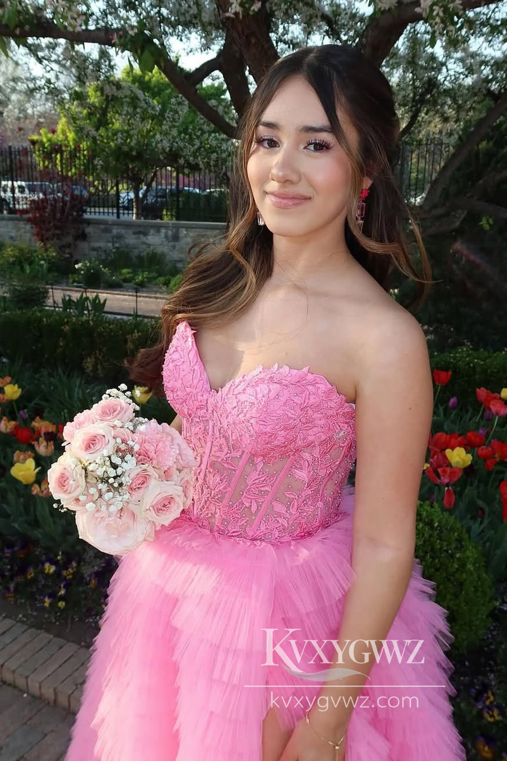 Stunning Ball Gown Sweetheart Evening Gown Pink Tiered Tulle Prom Dress with Slit LF934