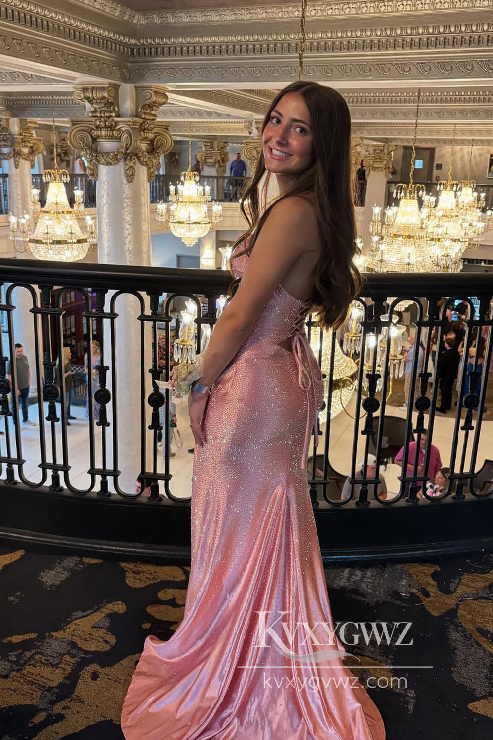 Conspicuous Mermaid Sweetheart Evening Gown Keyhole Satin Prom Dress with Hot Stone LF939