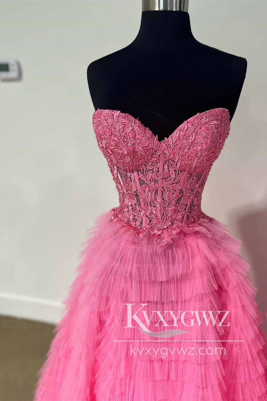 A-Line Yellow Appliques Evening Gown Sweetheart Ruffles Tiered Tulle Prom Dress LF990