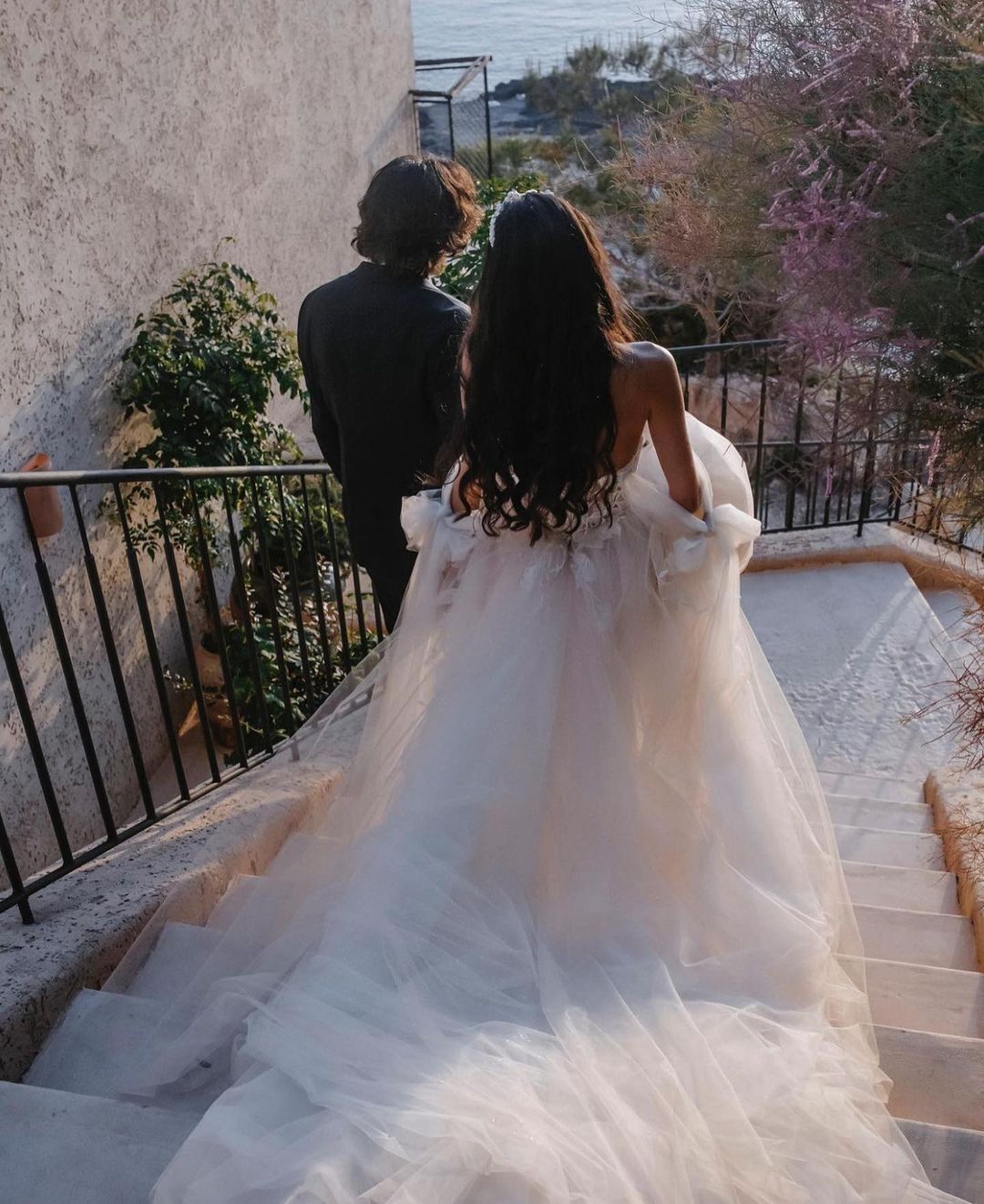 Cute A Line Sweetheart Tulle Wedding Dresses Gown with Appliques HS667
