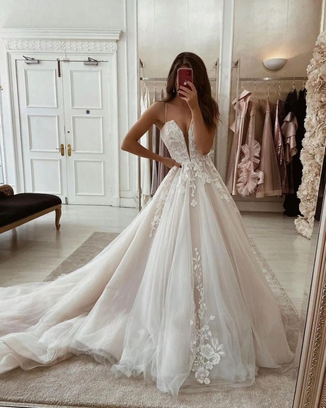 Ball Gown V Neck Champagne Tulle Wedding Dresses Gown with Appliques HS942