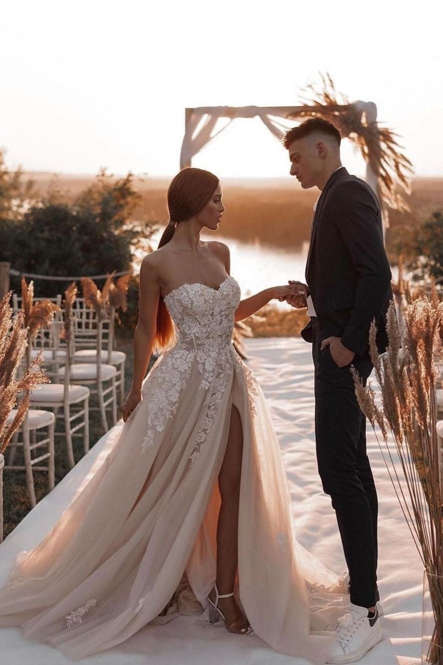 Ball Gown Sweetheart Dark Champagne Tulle Slit Wedding Dresses Gown with Appliques HS746