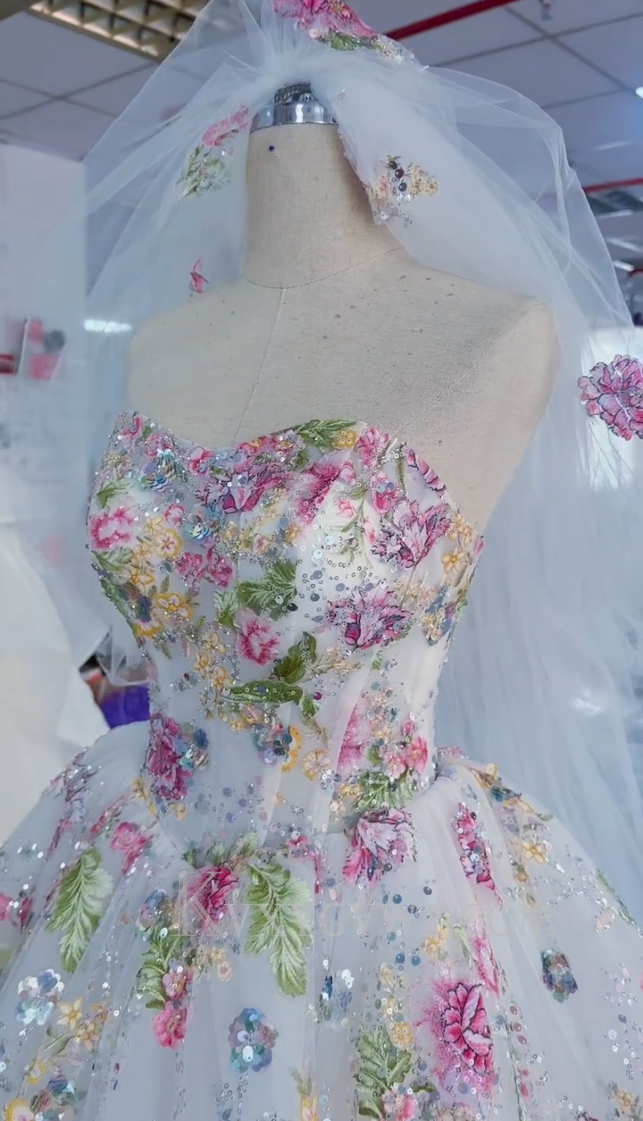 Elegant Sweetheart 3D Lace Appliqued Floor Length Prom Dress LF371