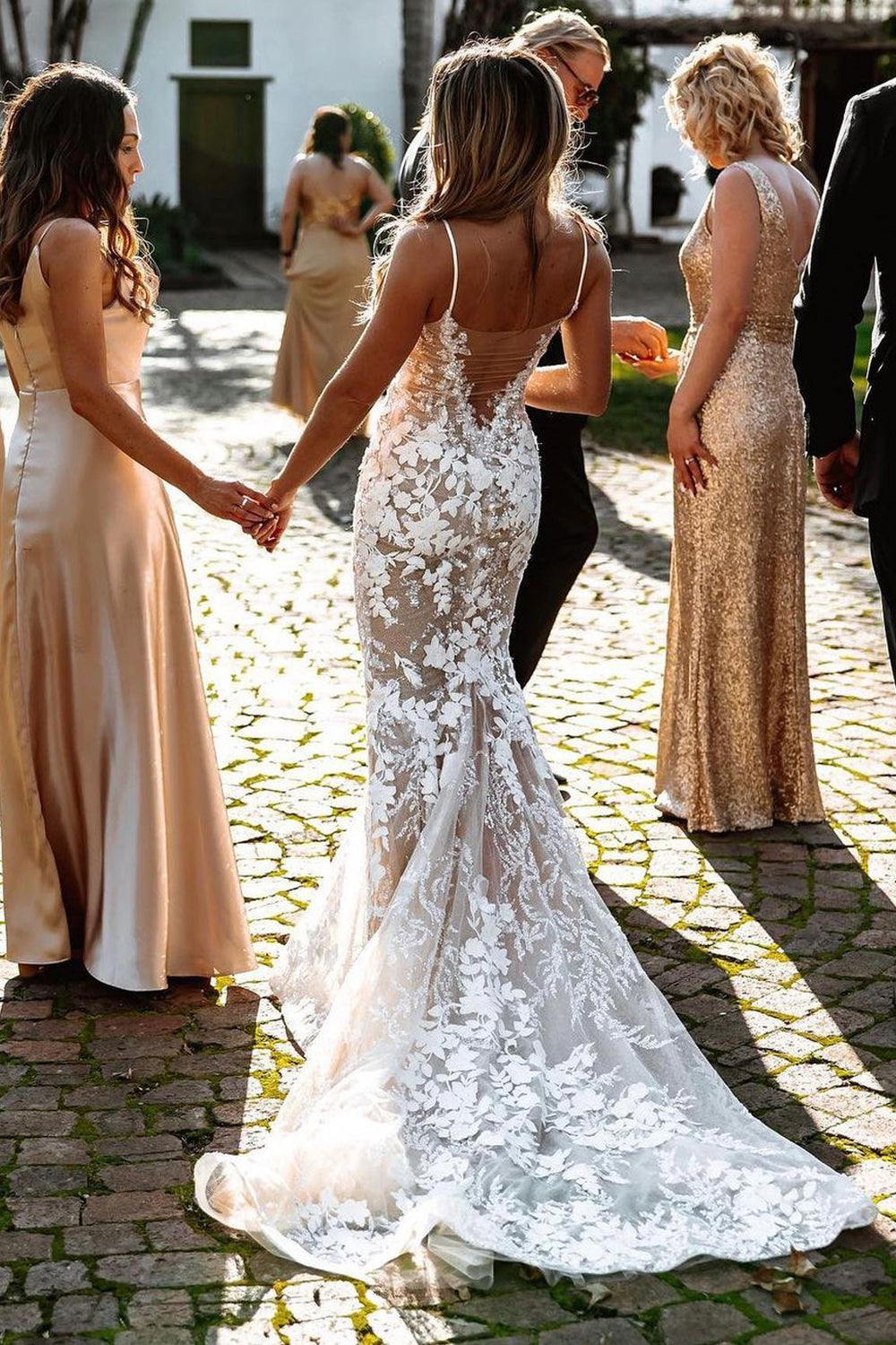 Luxurious Mermaid V Neck Lace Wedding Dresses Gown HS835