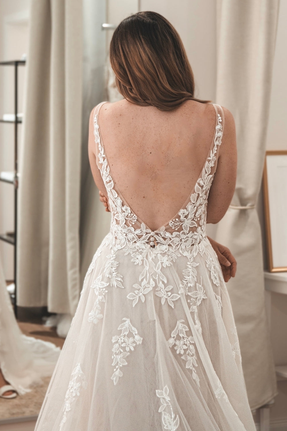 Graceful A Line V Neck Tulle Wedding Dresses Gown with Appliques HS846