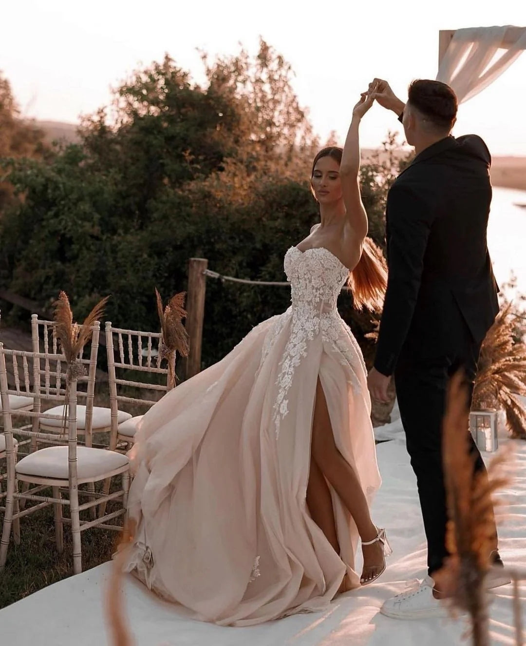 Pastoral Style Ball Gown Sweetheart Dark Champagne Wedding Dresses Gown with Appliques HS844