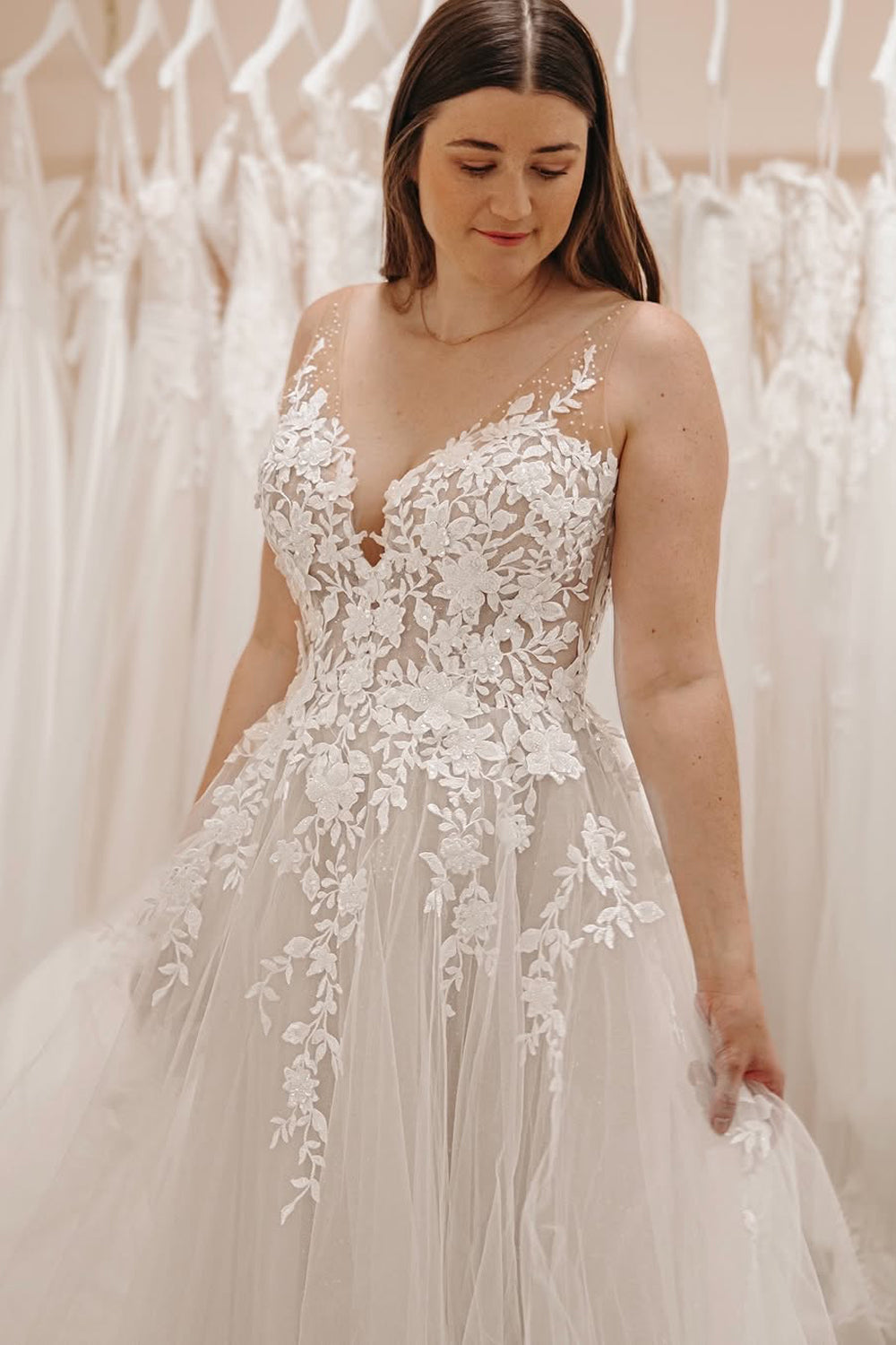 Pastoral Style A Line V Neck Tulle Long Wedding Dresses Gown with Appliques HS871