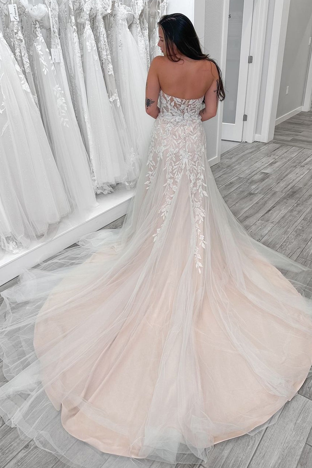 Glamorous A Line V Neck Champagne Tulle Long Wedding Dresses Gown with Appliques HS743