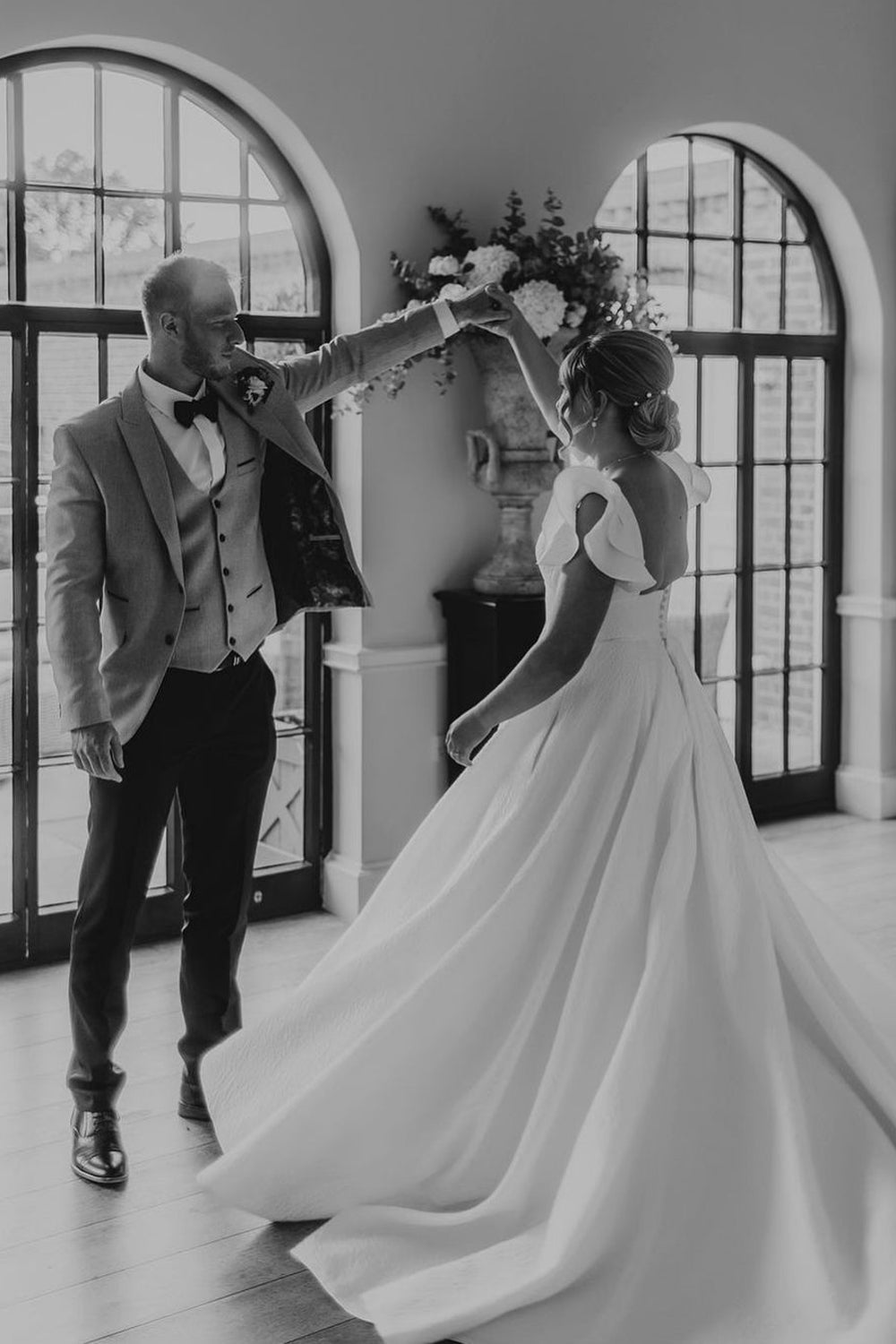 Pastoral Style A Line Square Neck Satin Long Wedding Dresses Gown with Ruffled Sleeves HS953
