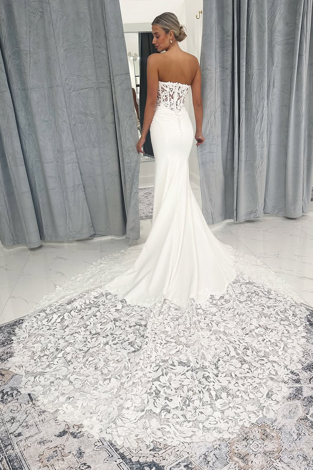 Mermaid Strapless White Satin Wedding Dresses Gown with Lace Appliques HS821