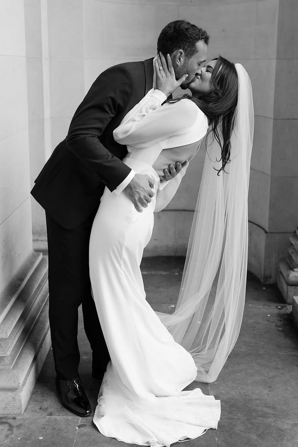 Chic Mermaid V Neck Satin Wedding Dresses Gown with Long Sleeves HS892