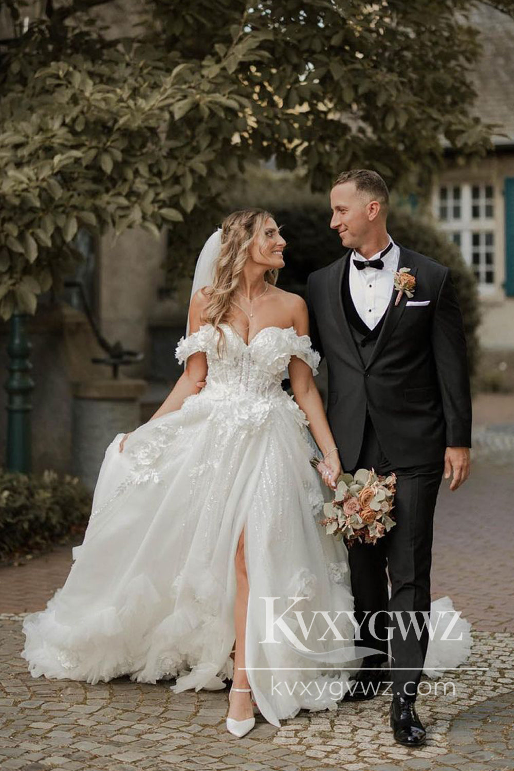 Ball Gown Off the Shoulder Lace Tulle Slit Wedding Dresses Gown with Appliques HS1013