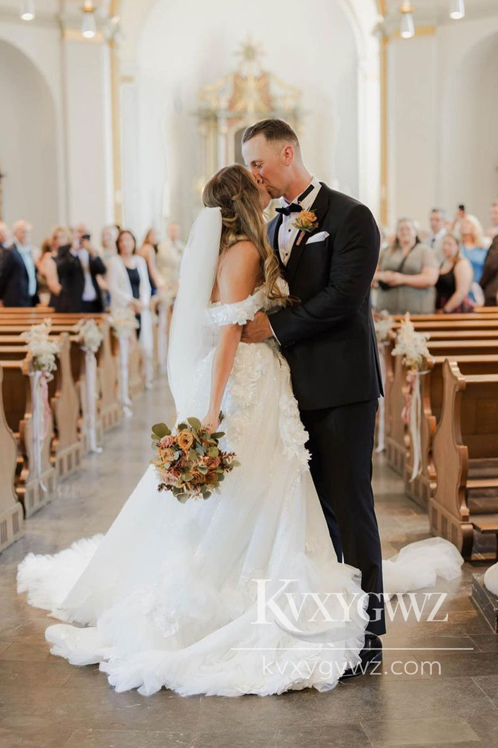 Ball Gown Off the Shoulder Lace Tulle Slit Wedding Dresses Gown with Appliques HS1013