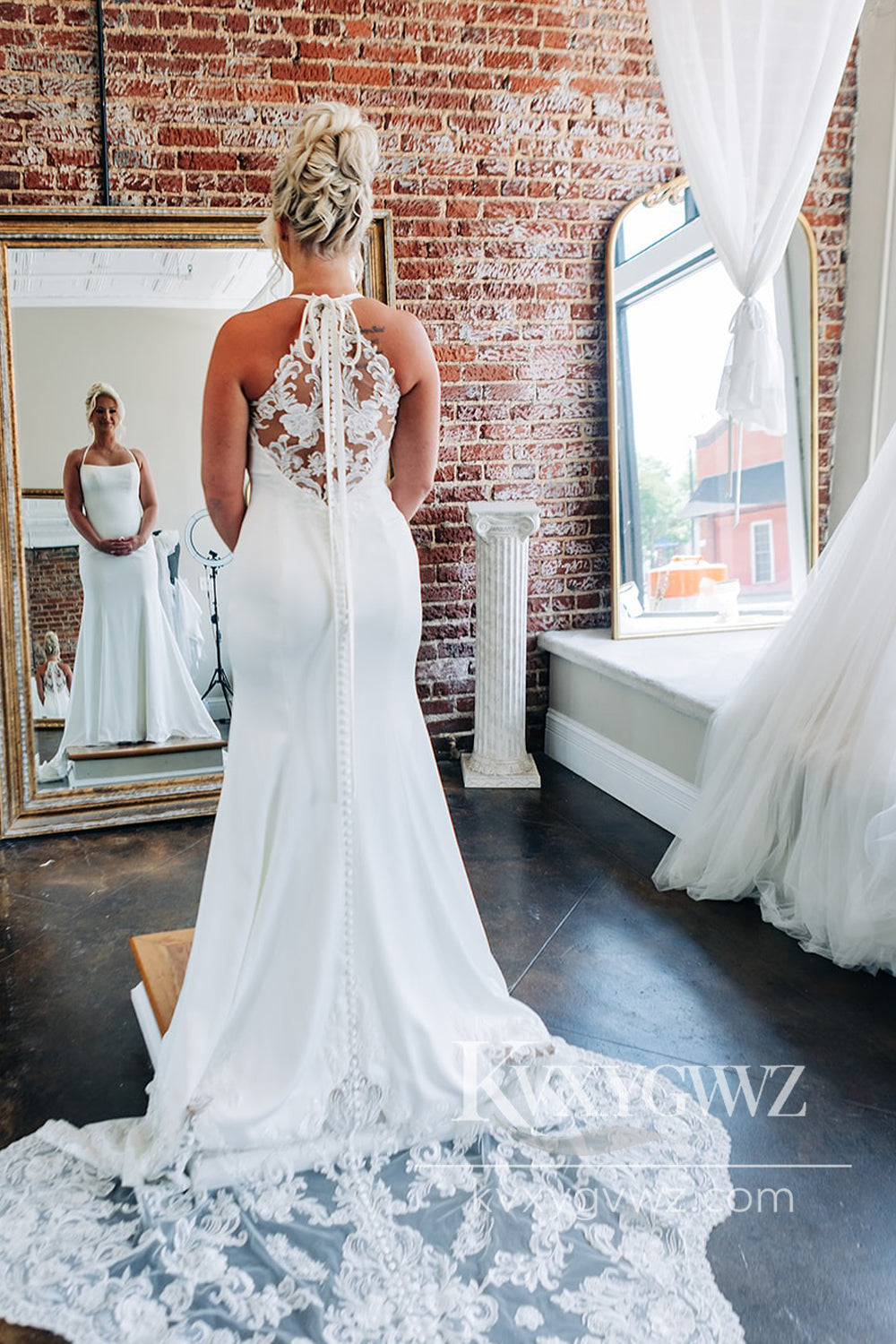Graceful Mermaid Scoop Neck Elastic Satin Long Wedding Dresses Gown with Appliques HS1018