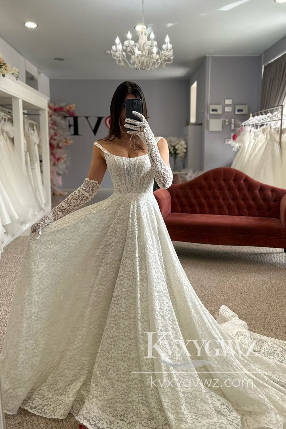 Romantic Scoop Neck Luxurious Lace Long Wedding Dresses Gown with Sleeves HS1036