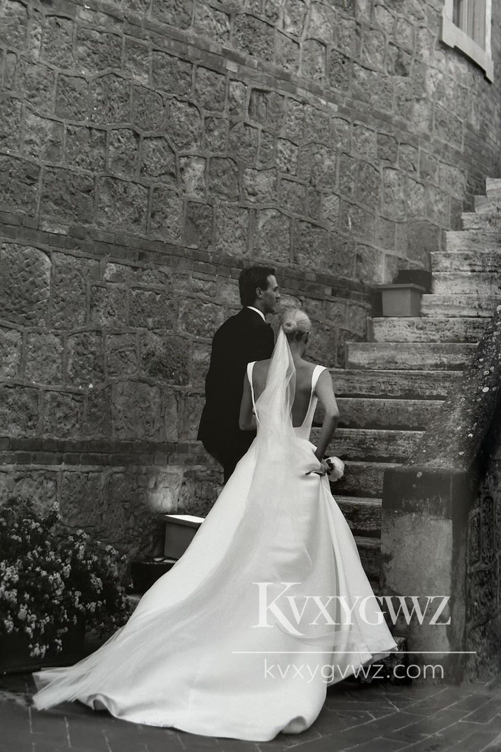 Fashion A Line Square Neck Straps Satin Long Wedding Dresses Gown HS1039
