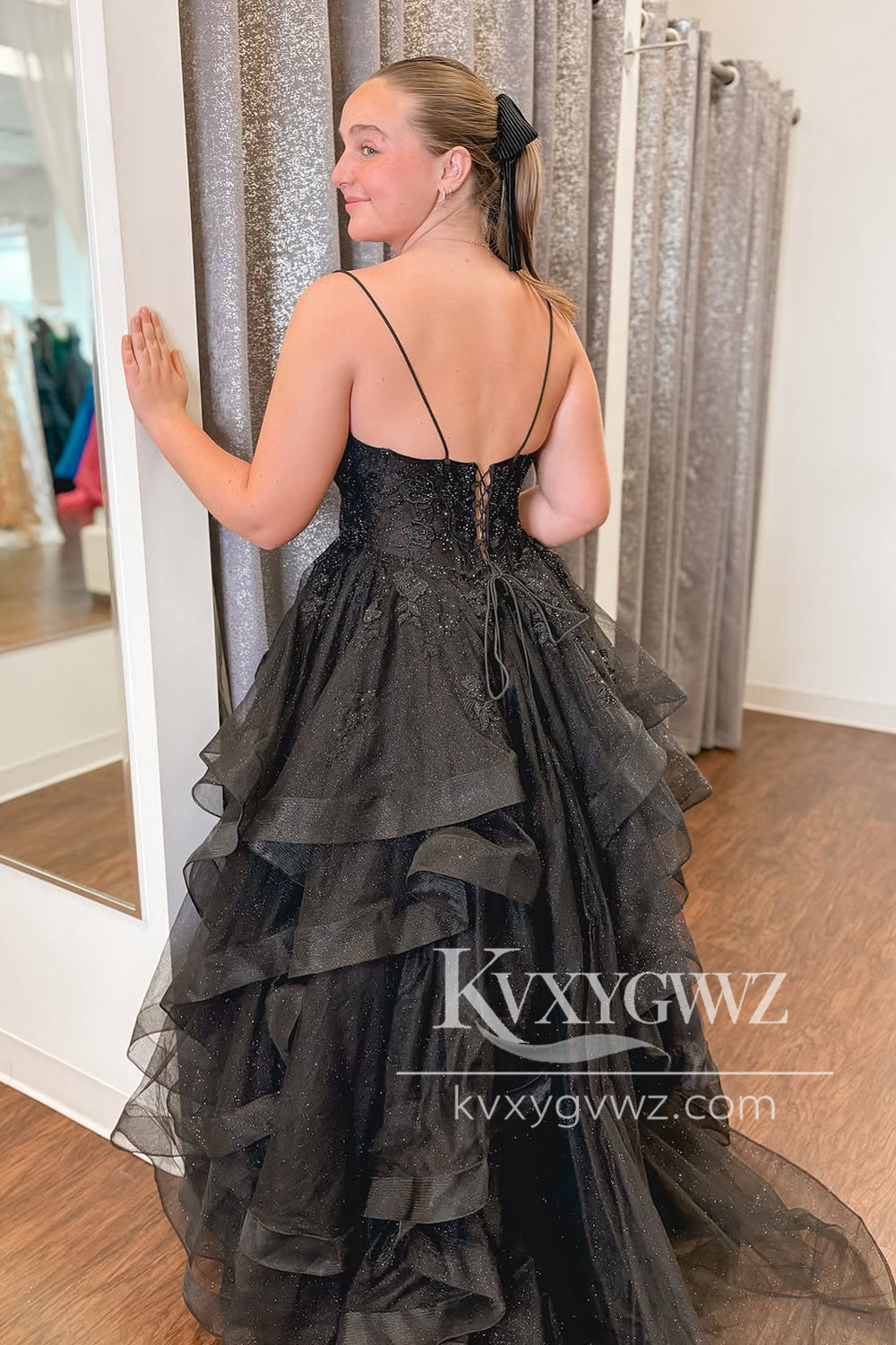 Stunning A Line V Neck Evening Gown Black Gliiter Tulle Prom Dress with Appliques LF1044