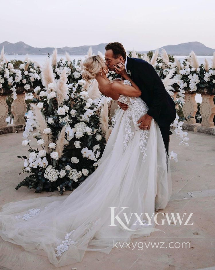 A Line Sweetheart Tulle Wedding Dresses Gown with Appliques HS1046