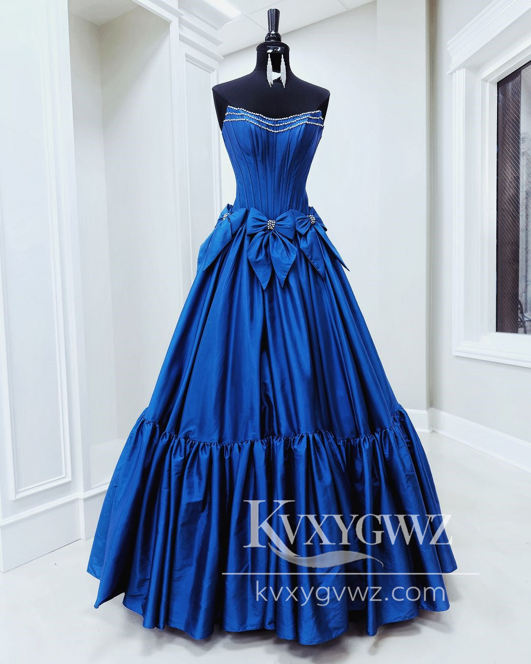 Sweet Ball Gown Scoop Neck Evening Gown Taffeta Pink Long Prom Dress LF1106