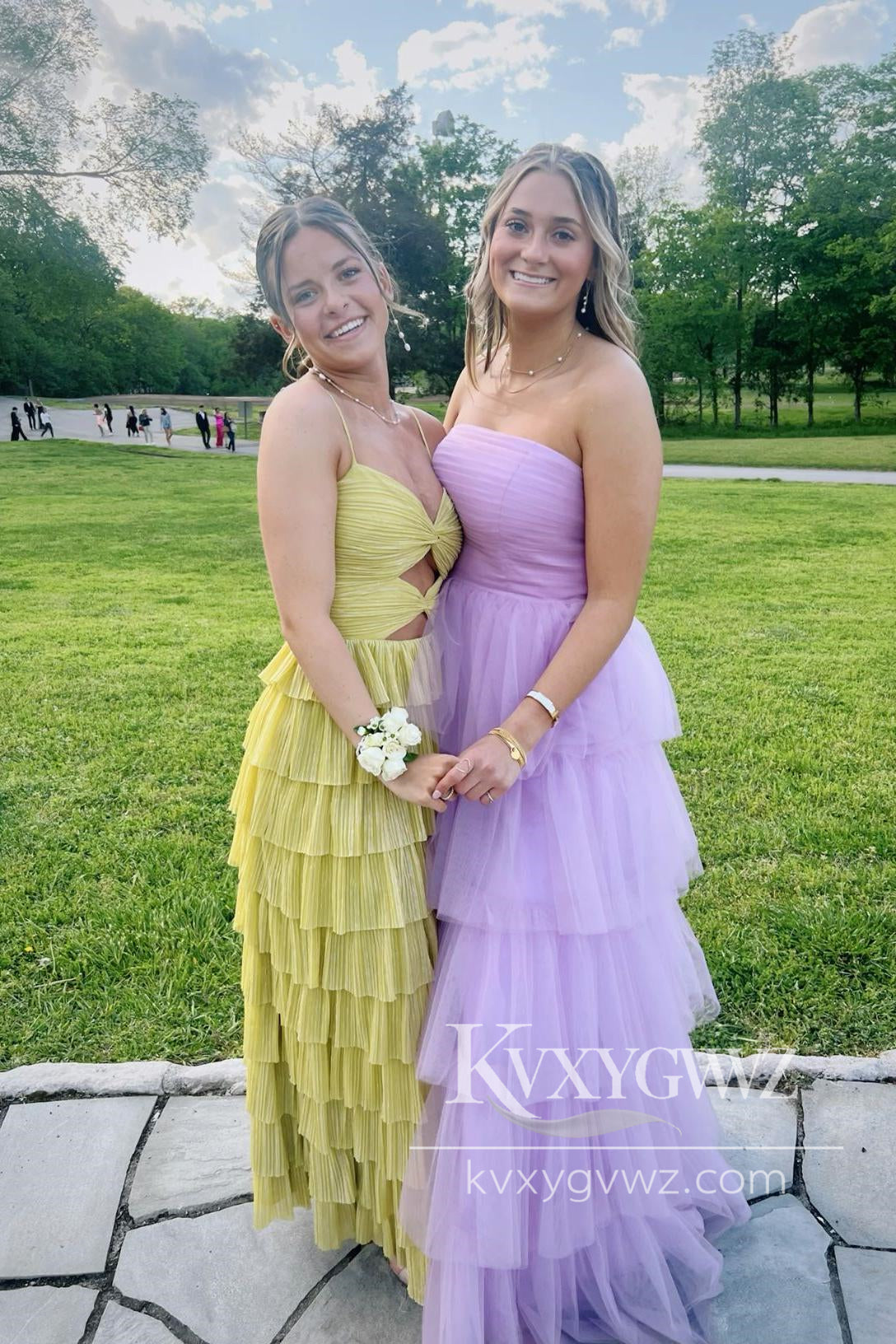 Stunging A Line Sweetheart Evening Gown Yellow Tiered Chiffon Long Prom Dress LF1191