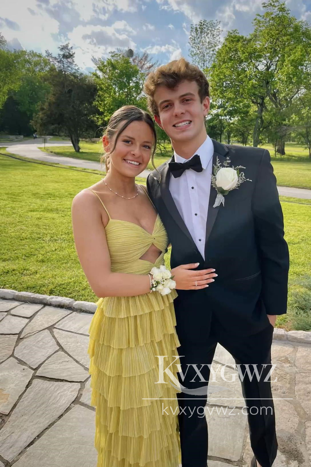 Stunging A Line Sweetheart Evening Gown Yellow Tiered Chiffon Long Prom Dress LF1191