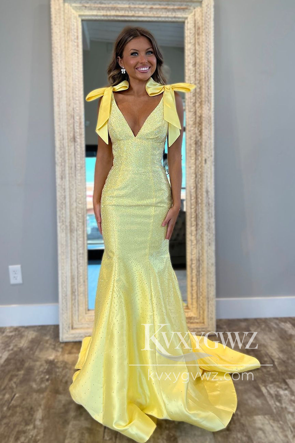 Dazzling Mermaid V Neck Evening Gown Daffodial Glitter Prom Dress with Bow LF1255