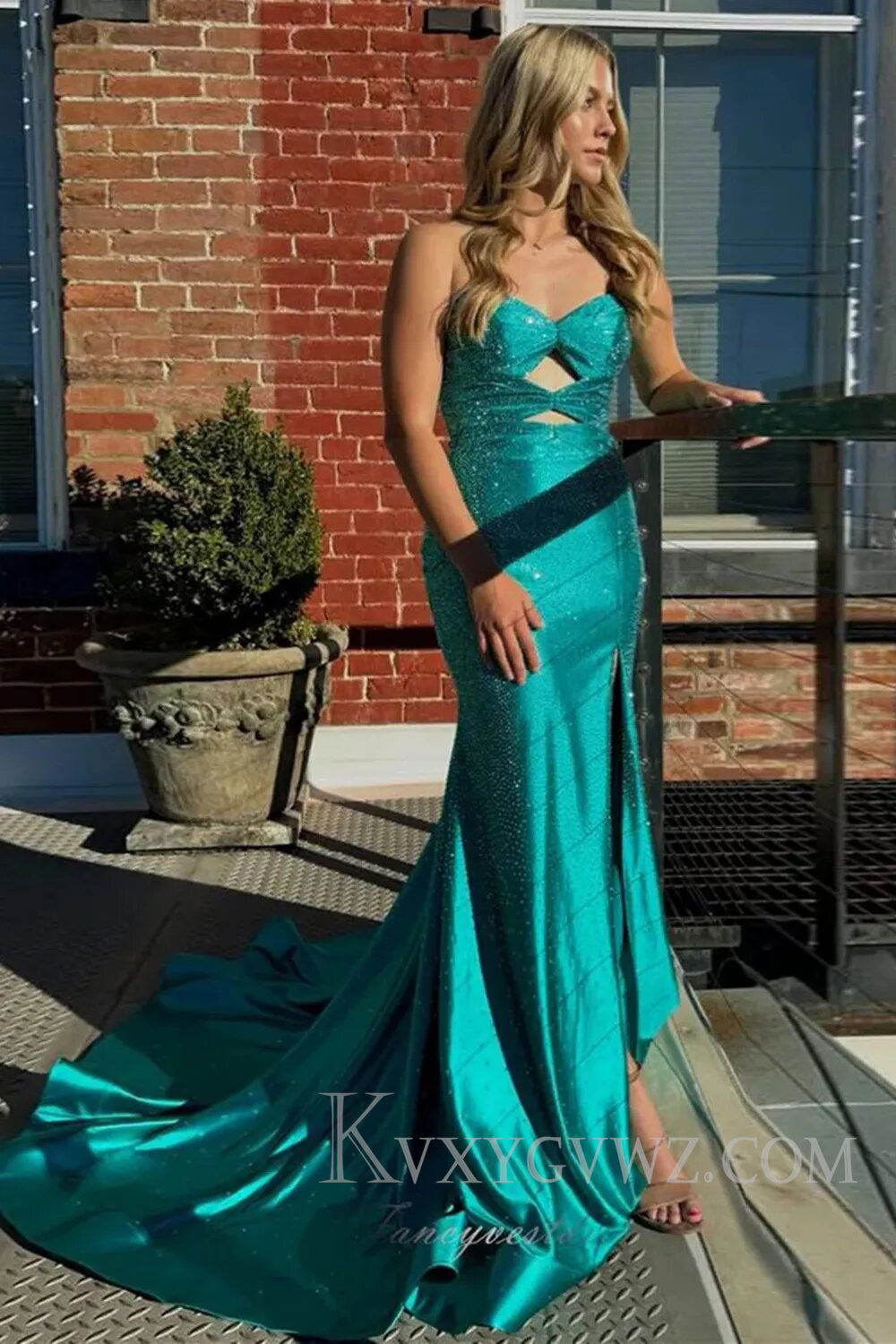 Sparkly Yellow Hollow Out Sweetheart Prom Dress with Slit LF128