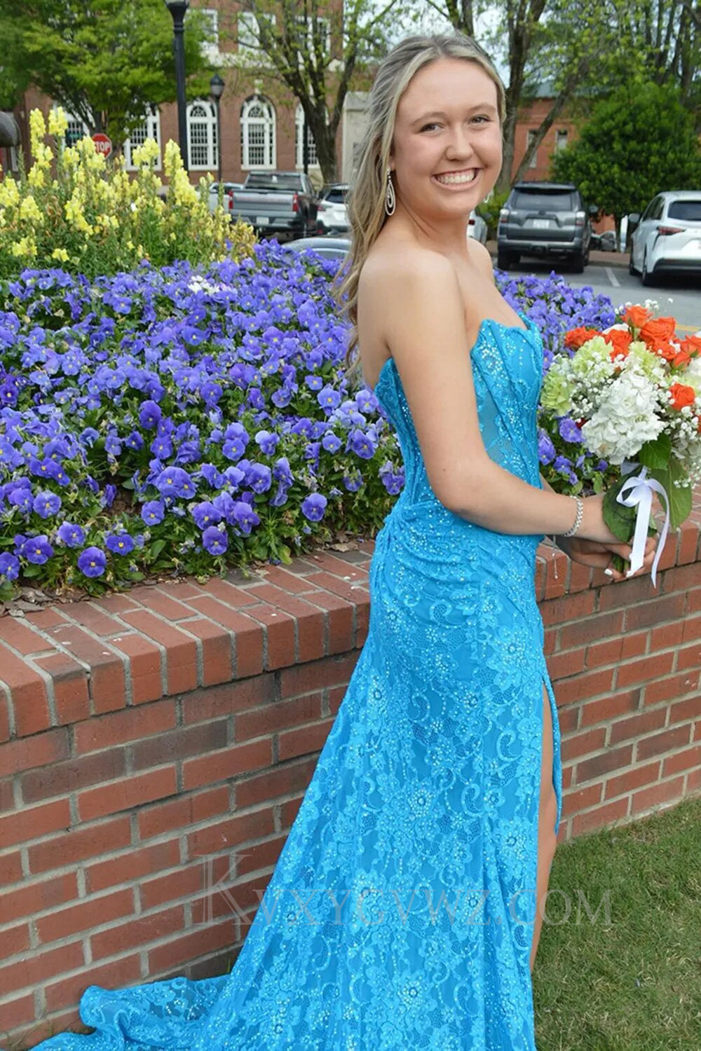 Sparkly Mermaid Black Strapless Corset Prom Dress with Appliques LF136