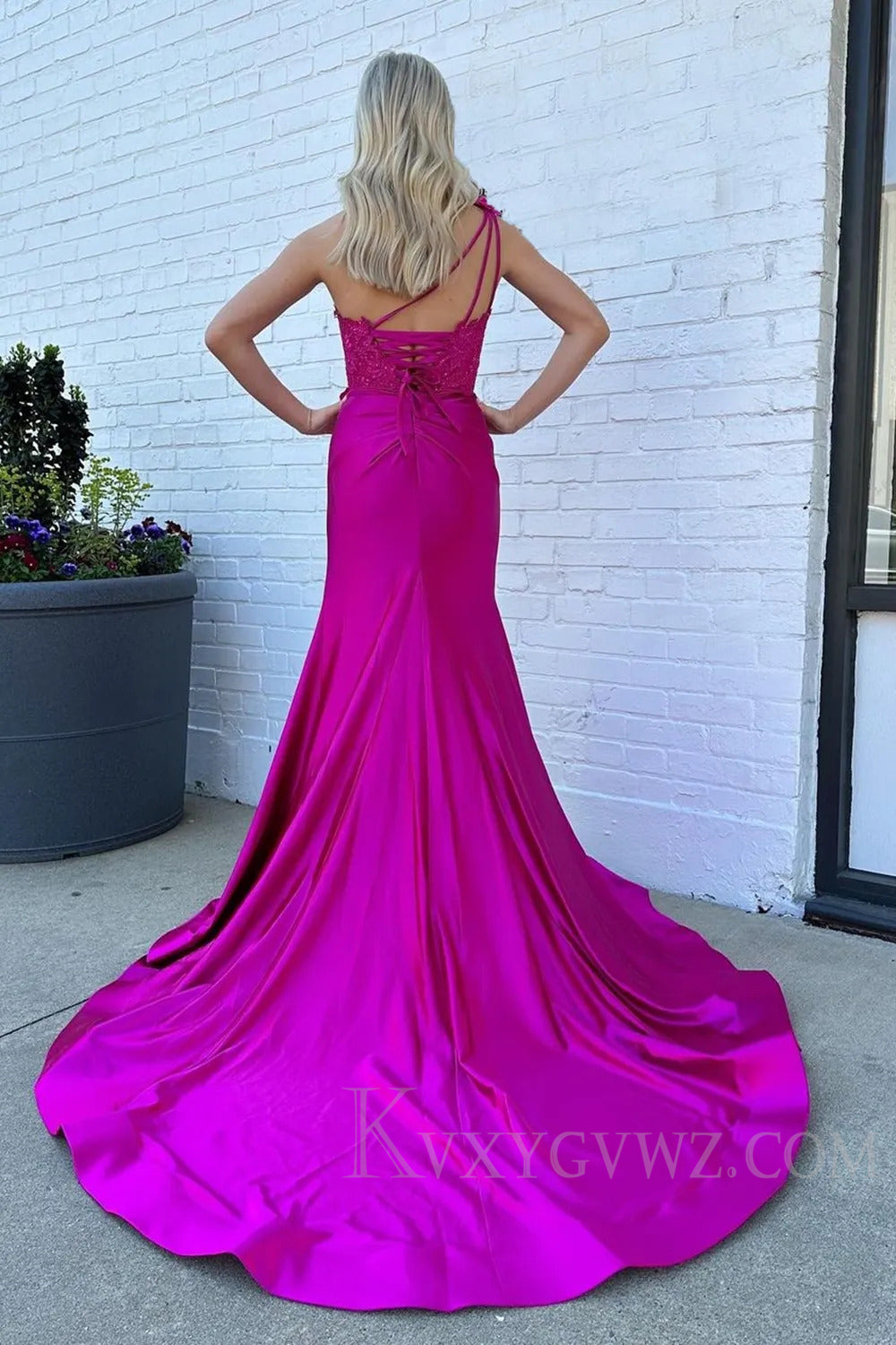 One Shoulder Mermaid Black Satin Long Prom Dress with Slit LF228