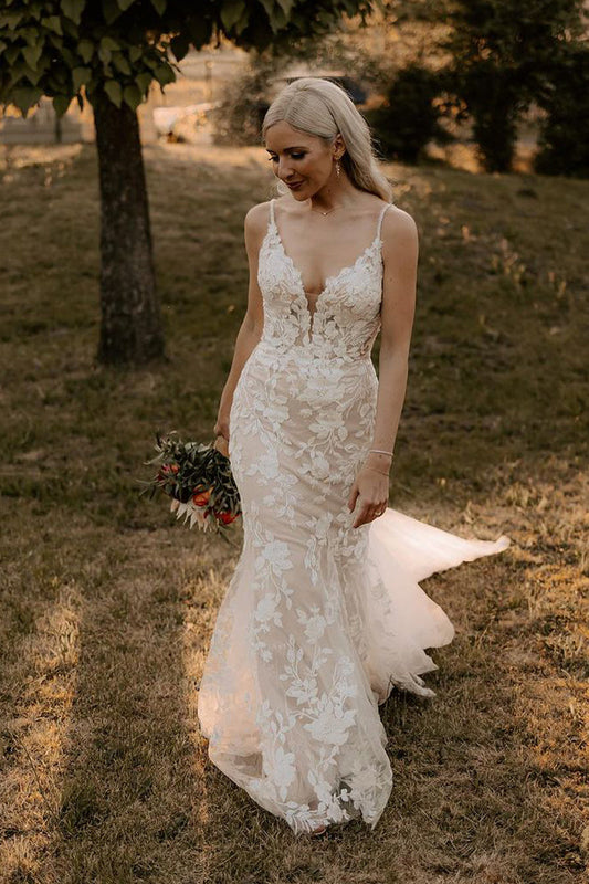 Glamorous Mermaid V Neck Tulle Wedding Dresses Gown with Appliques HS684