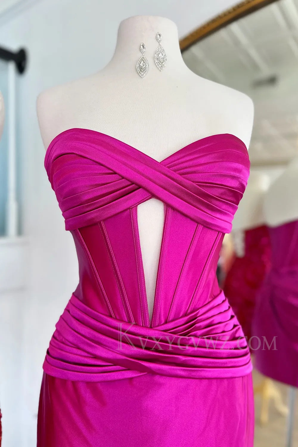 Burgundy Corset Strapless Tight Short Homecoming /Cocktail Dress LF313