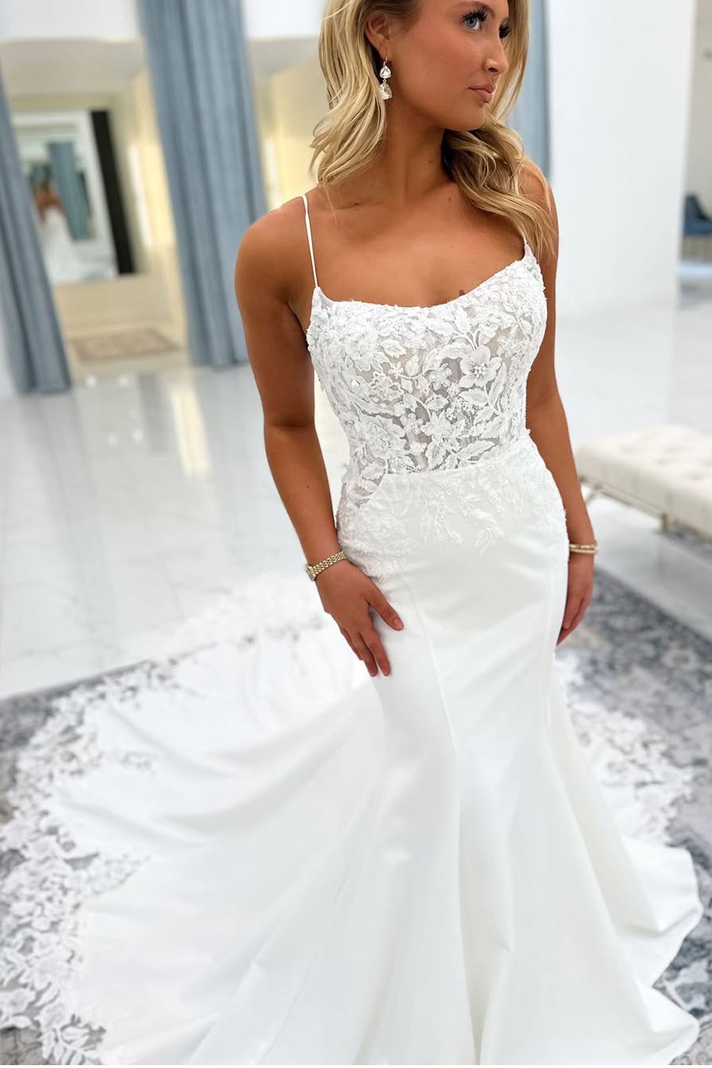 Scoop Neck Mermaid Elastic Satin Long Wedding Dresses Gown with Appliques HS812