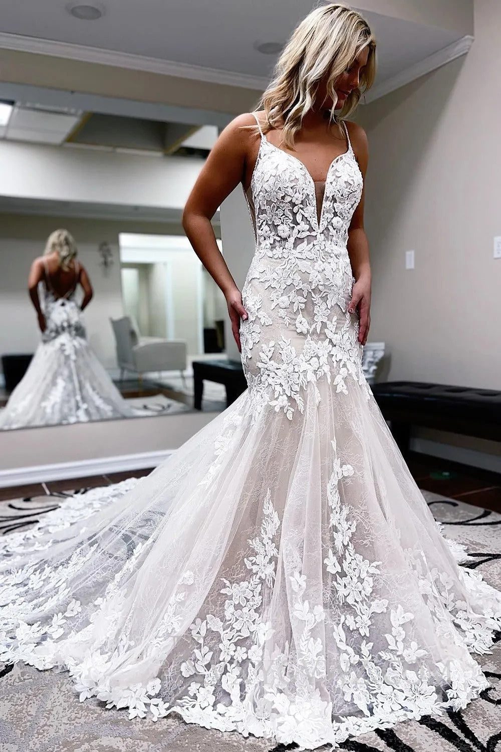 Ivory Lace Mermaid Backless Long Wedding Dress HS388