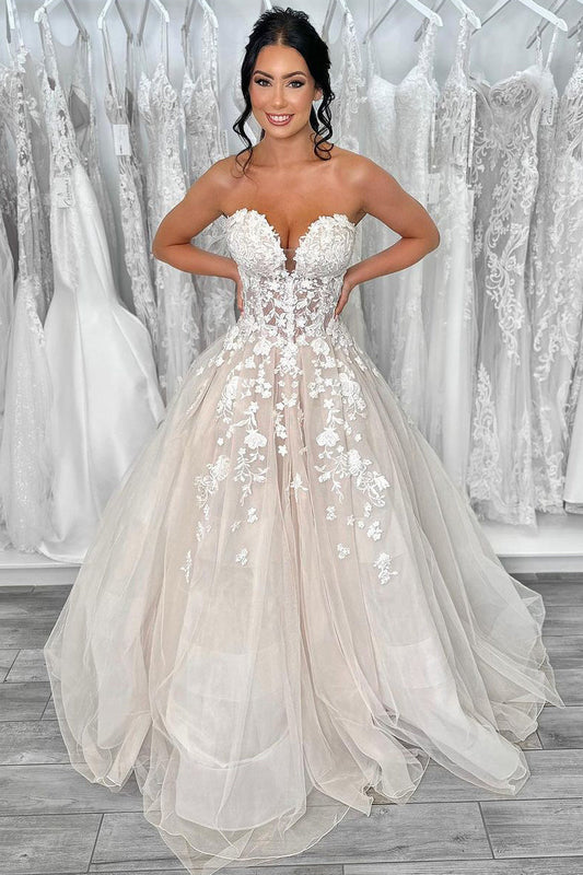 Ball Gown Sweetheart Tulle Wedding Dresses Gown with Appliques HS775